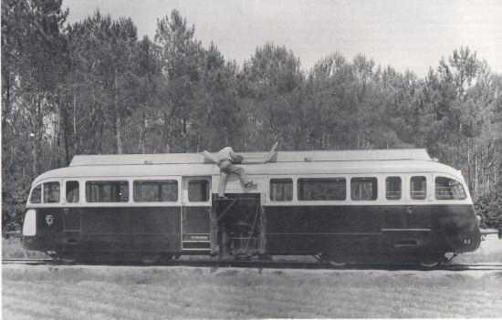 Réseau ferré des Landes de Gascogne - Autorail De Dion Bouton Type or de 1939 n a3 avec son-gazogène à bois Licence Brandt